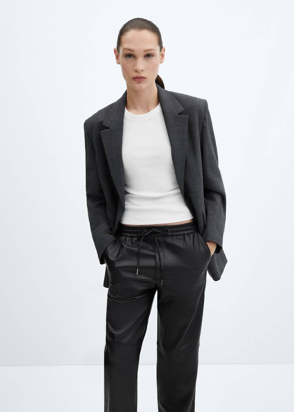 Mango Hose mit Stretchbund und Leder-Effekt Exklusive Angebote