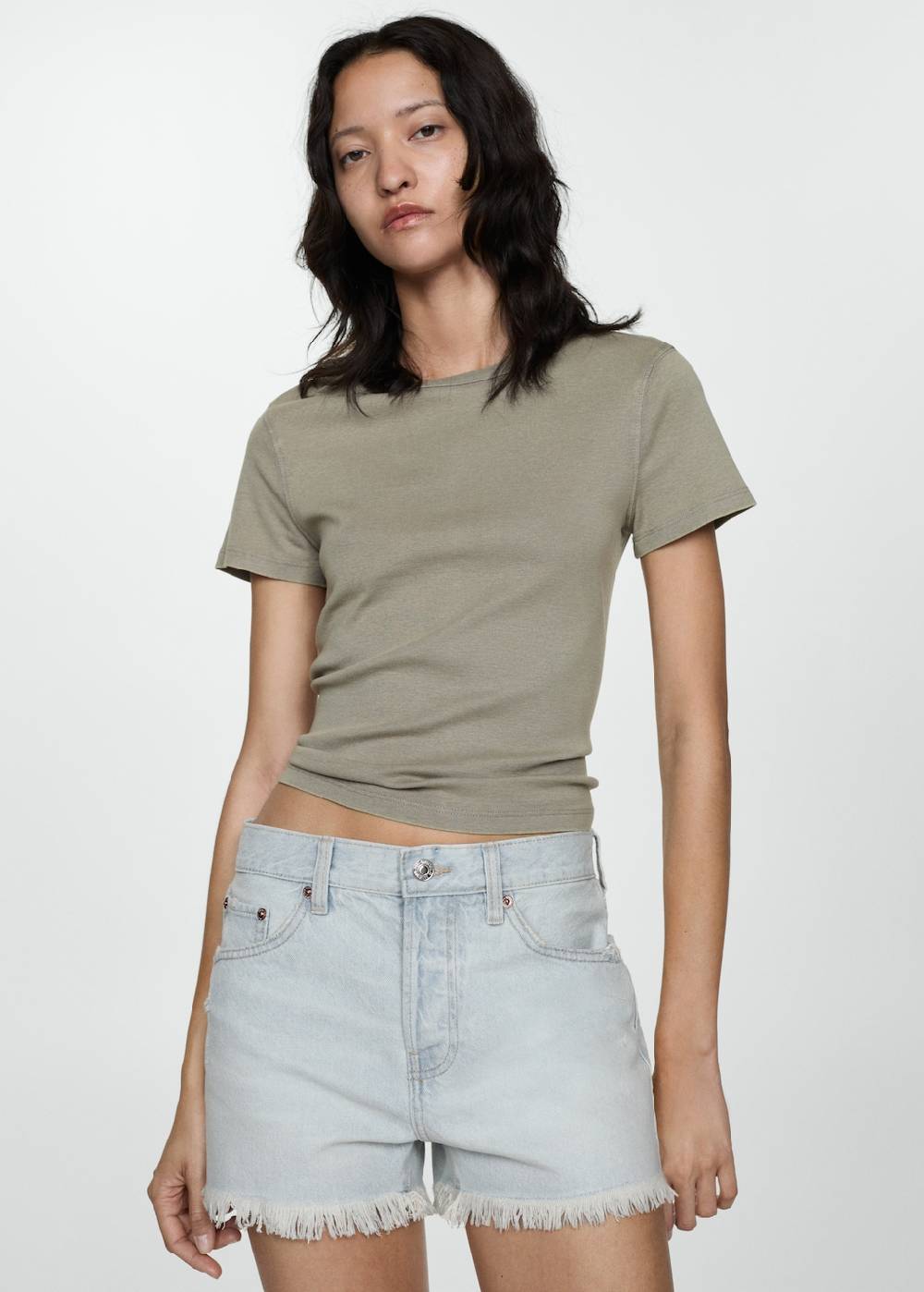 Mango Jeansshorts mit ausgefranstem Saum Kauf eins, bekomm eins gratis