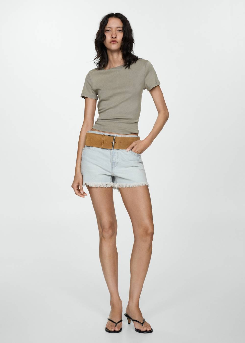 Mango Jeansshorts mit ausgefranstem Saum Kauf eins, bekomm eins gratis