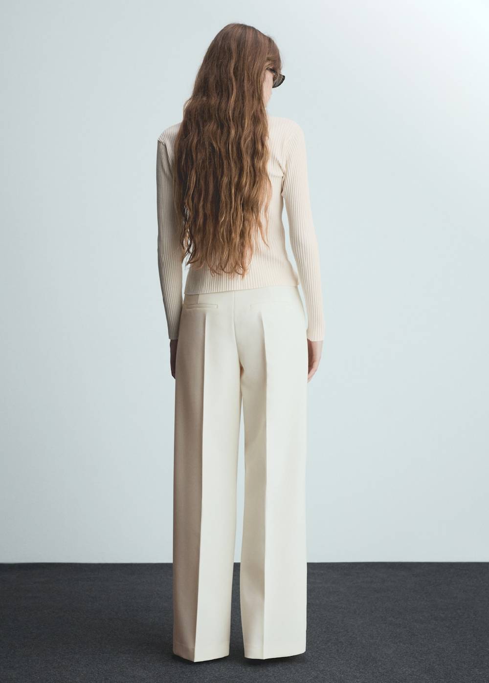 Mango Wideleg-Bundfaltenhose Super Sparpreis