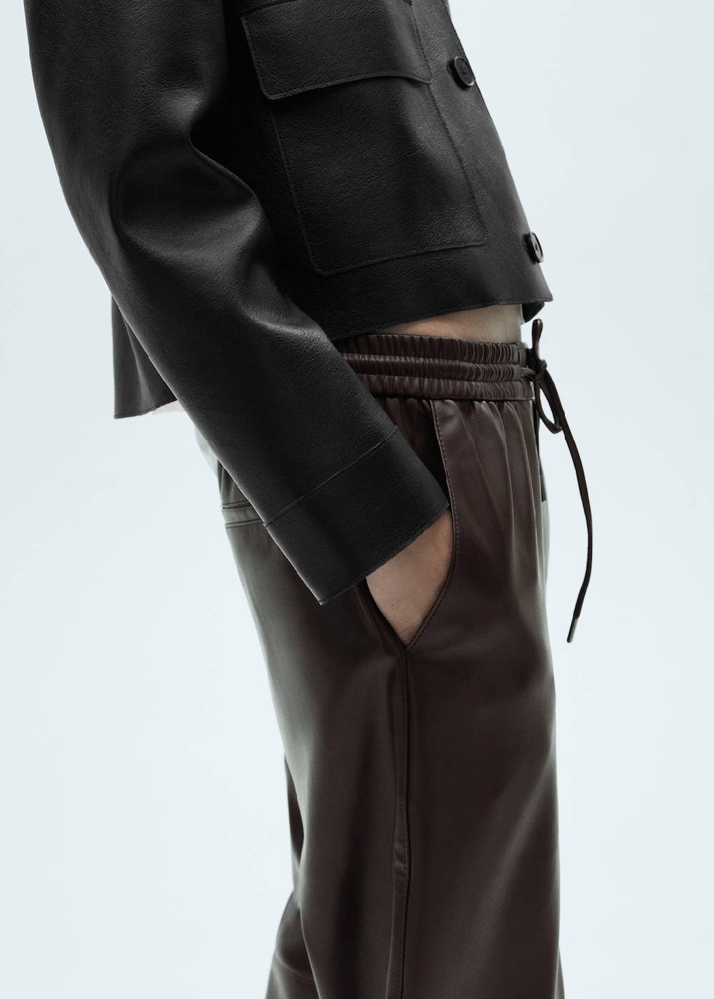 Mango Hose mit Stretchbund und Leder-Effekt Nur für heute