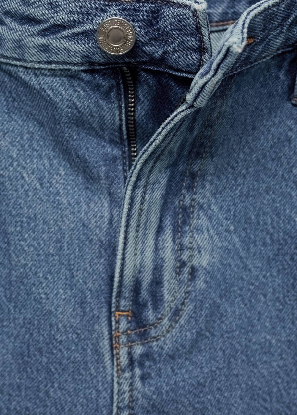 Mango Jeansshorts mit ausgefranstem Saum im Angebot
