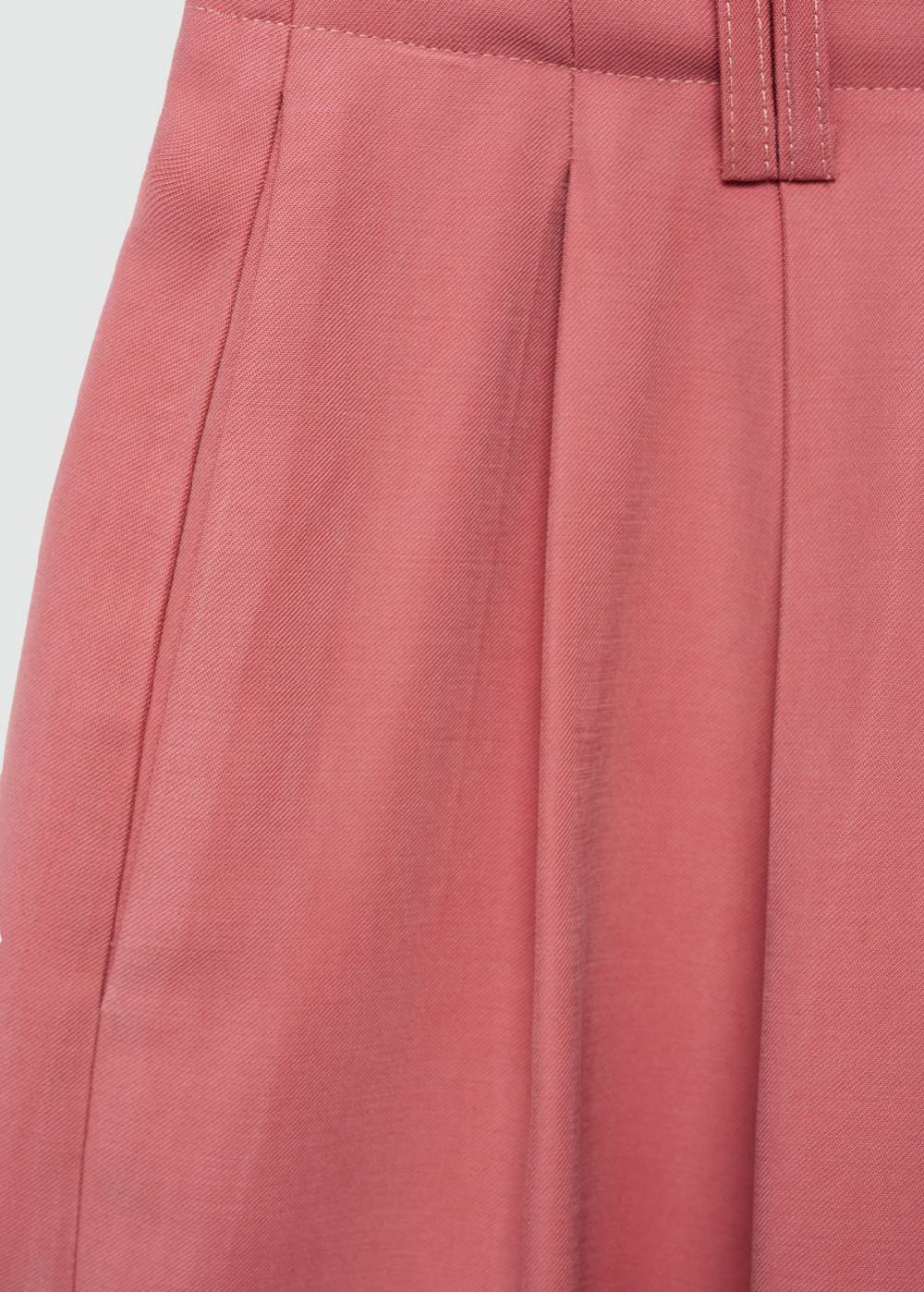 Mango Bundfaltenshorts mit mittlerer Bundhöhe Neueste Mode