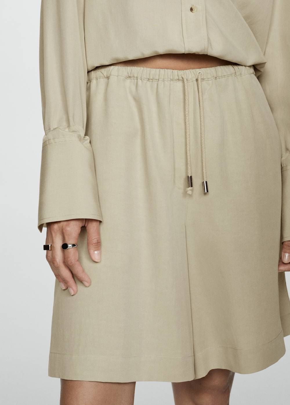 Mango Wideleg-Bermudashorts aus Lyocell Begrenzte Freigabe