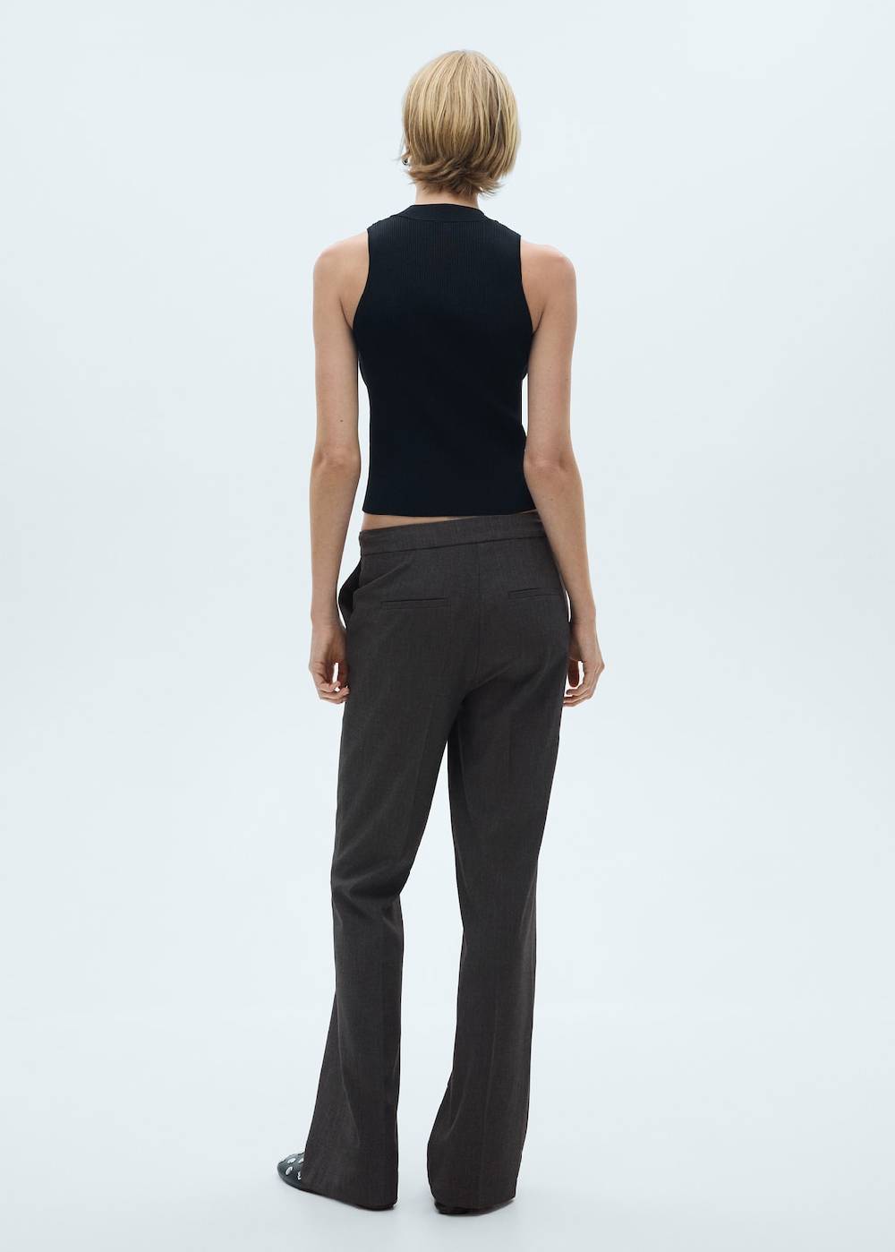 Mango Anzughose im Flared-Stil Bis zu 50% Rabatt