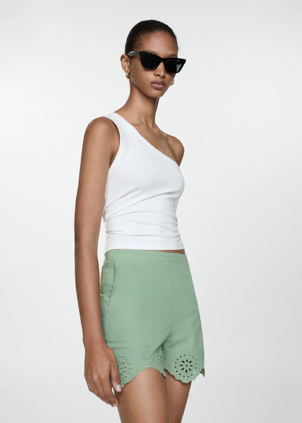 Mango Bestickte Lochstrick-Shorts Online