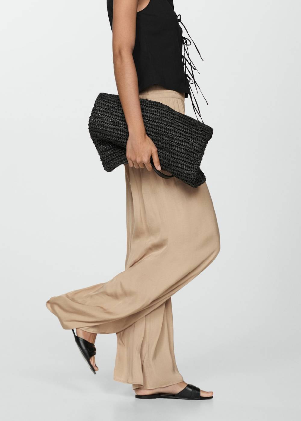 Mango Fließende Wideleg-Hose im Angebot
