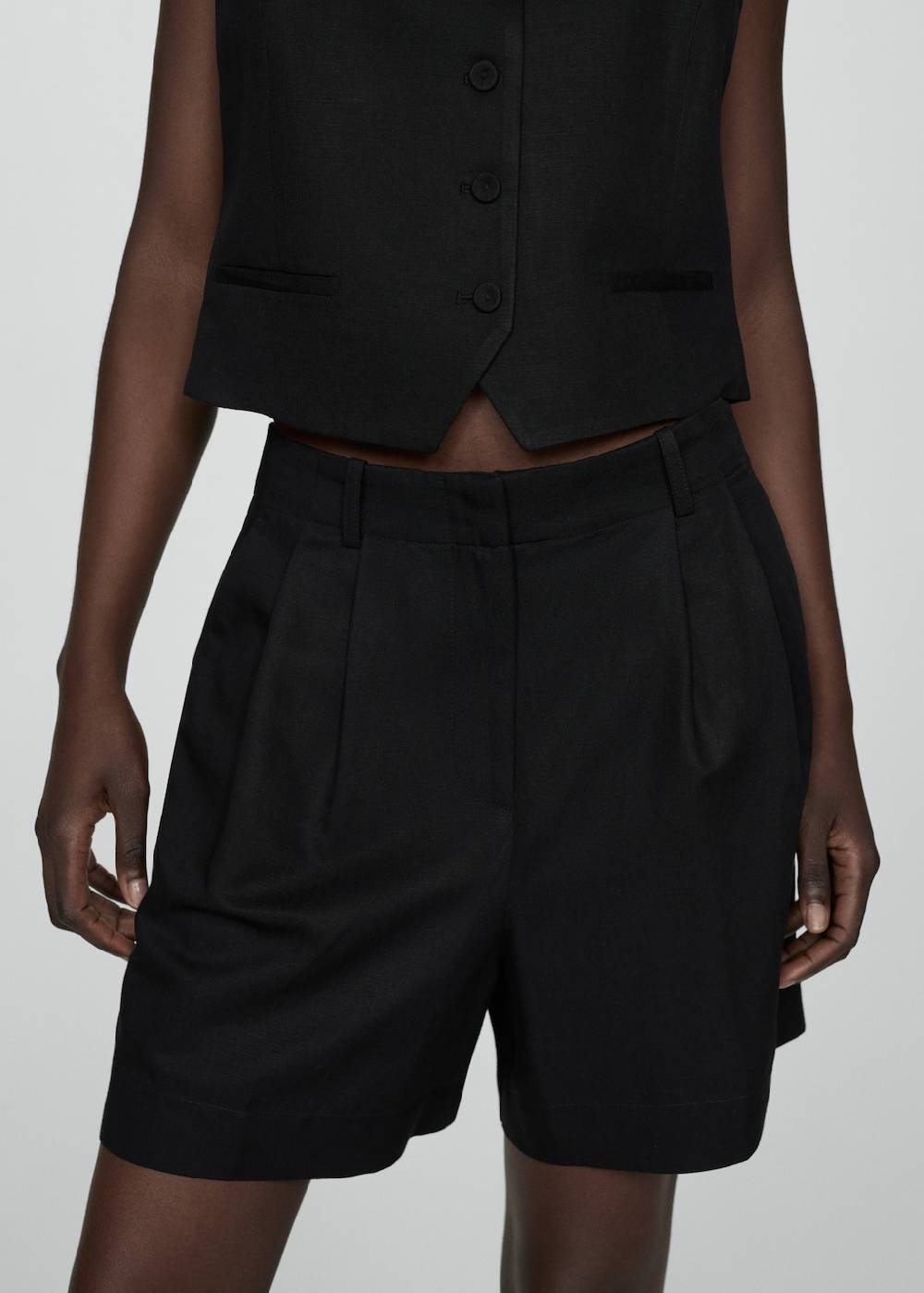 Mango Leinen-Bermudashorts mit Bundfalten Online Shopping