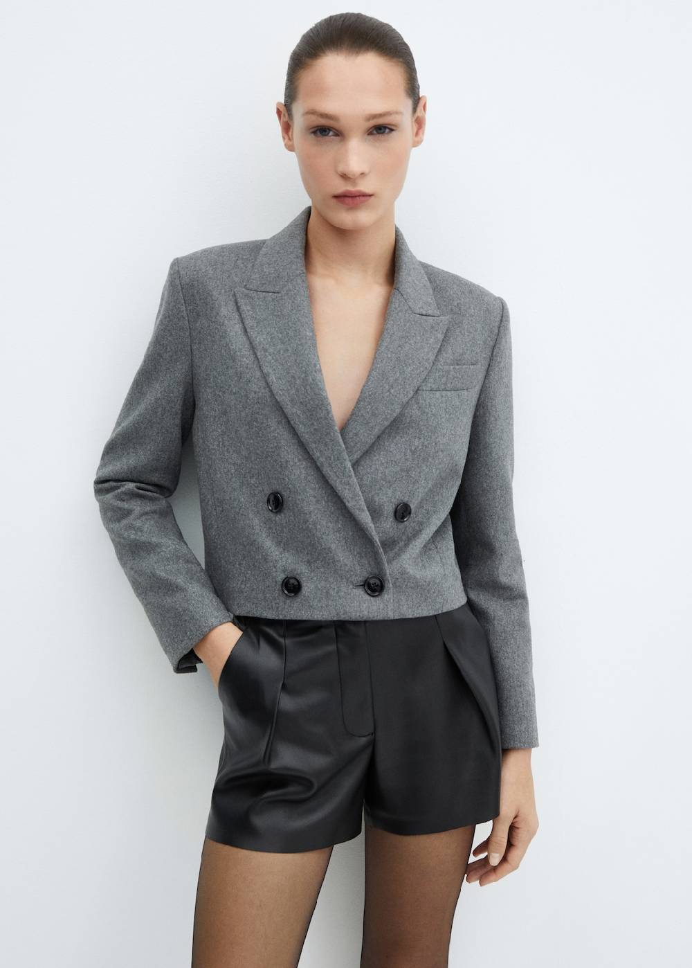 Mango Bundfalten-Shorts mit Leder-Effekt Bis zu 50% Rabatt