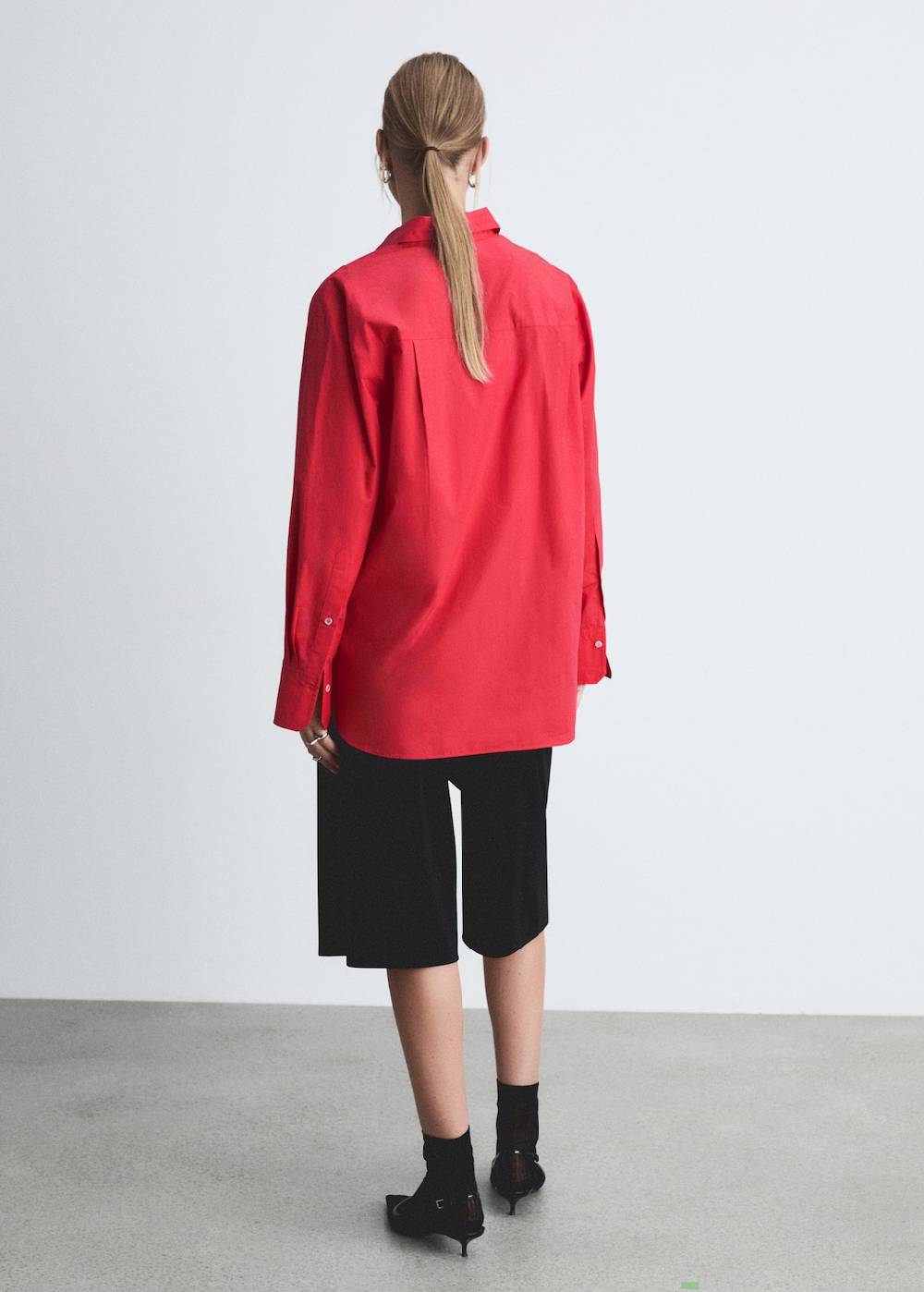Mango Oversized-Hemd mit Tasche 2025