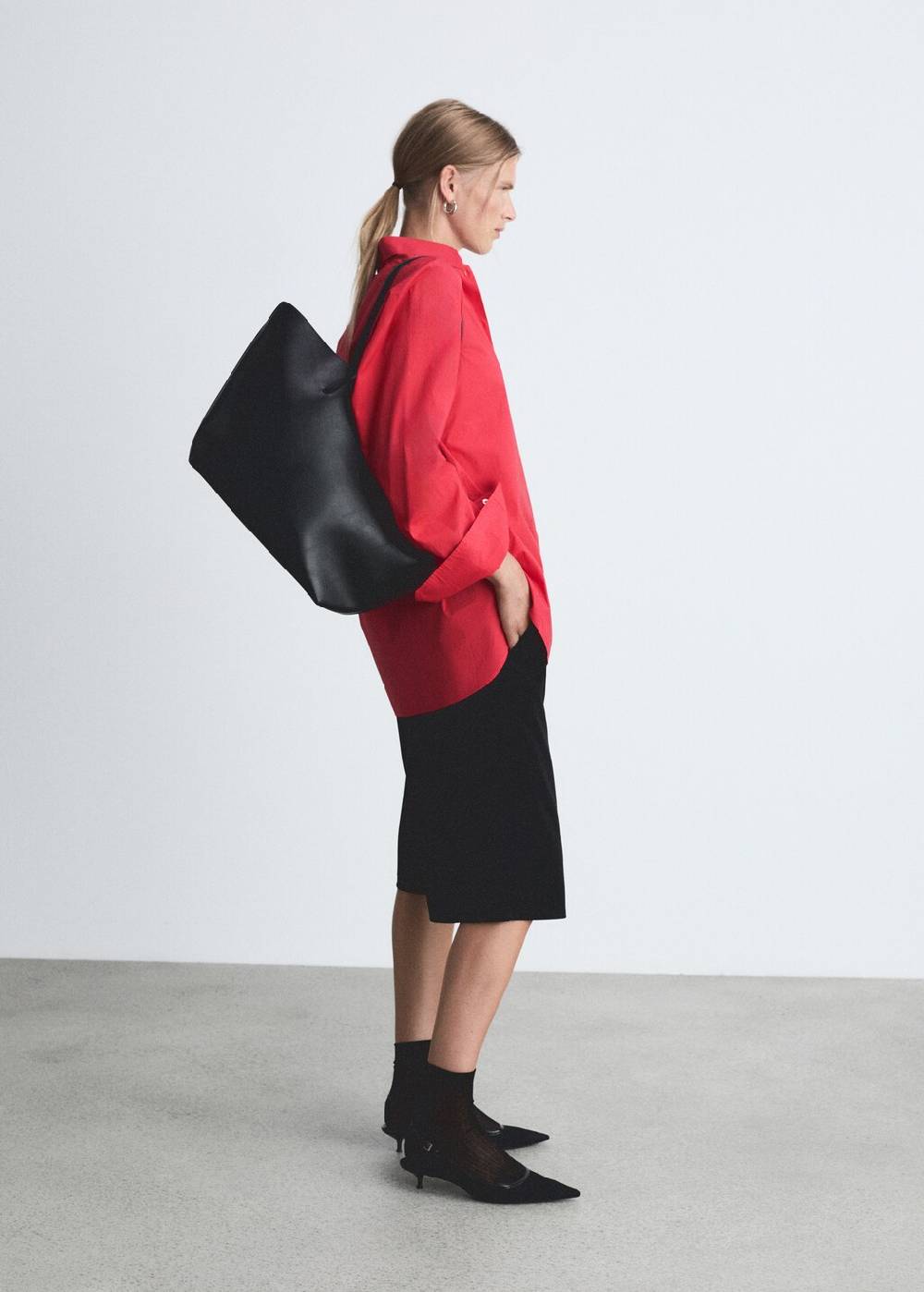 Mango Oversized-Hemd mit Tasche 2025