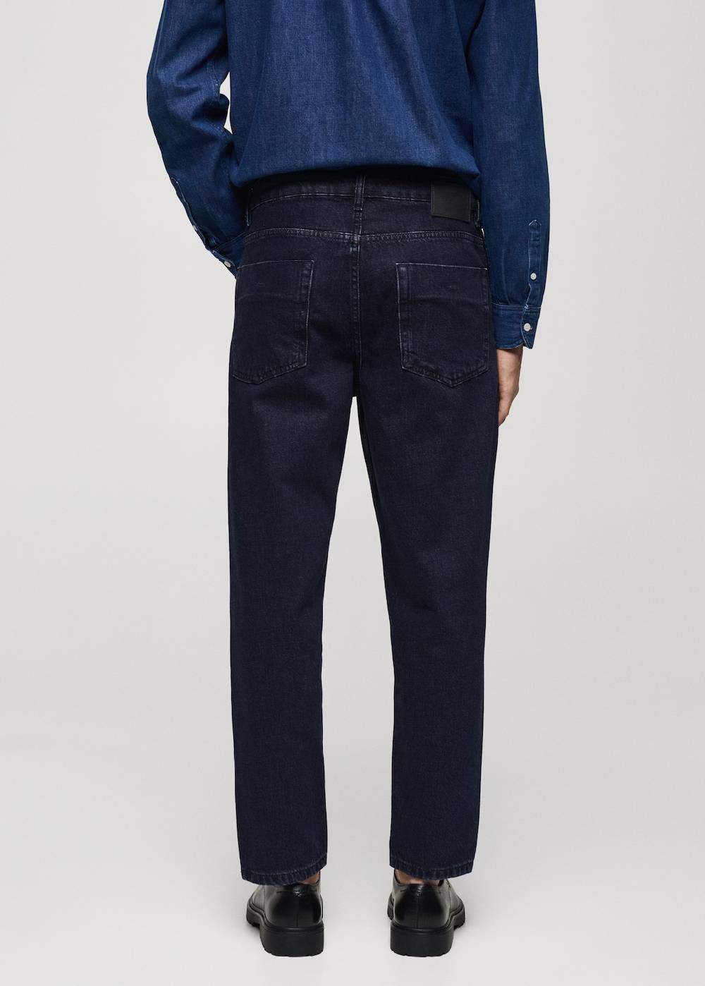 Mango Relaxed Fit-Jeans mit dunkler Waschung Saisonschlussverkauf
