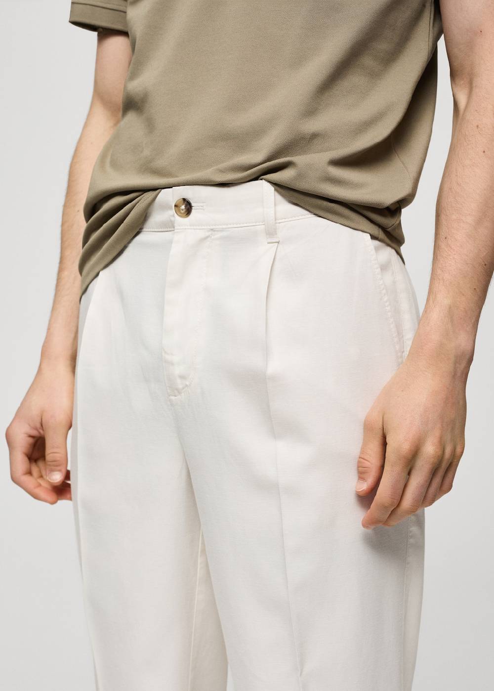 Mango Bundfaltenhose aus Lyocell mit Baumwolle Speichern exportieren