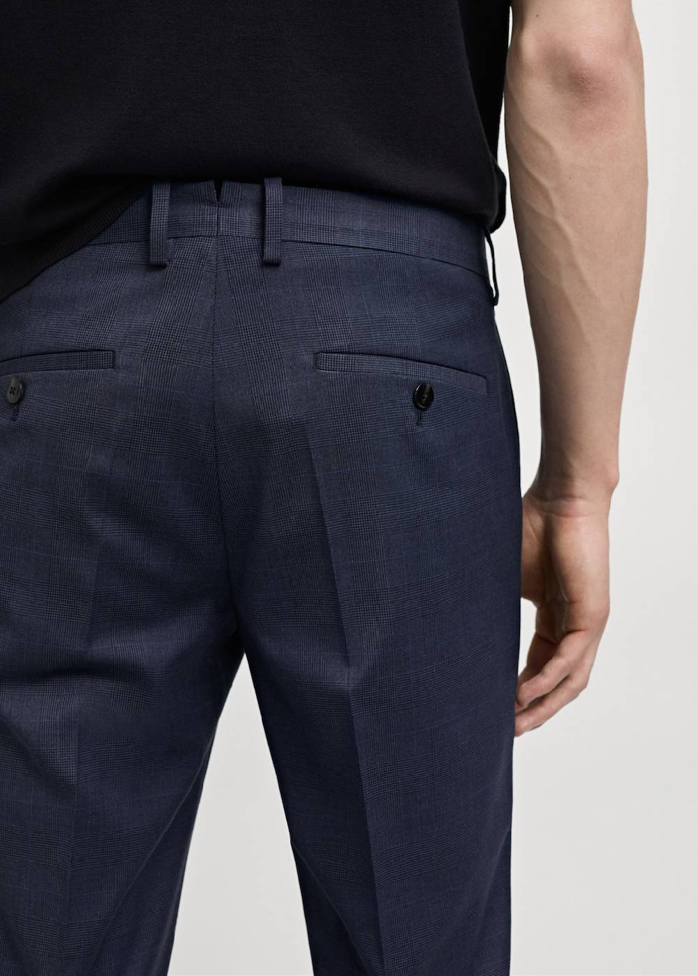 Mango Super Slim Fit-Anzughose aus Stretchstoff 50% Rabatt für begrenzte Zeit