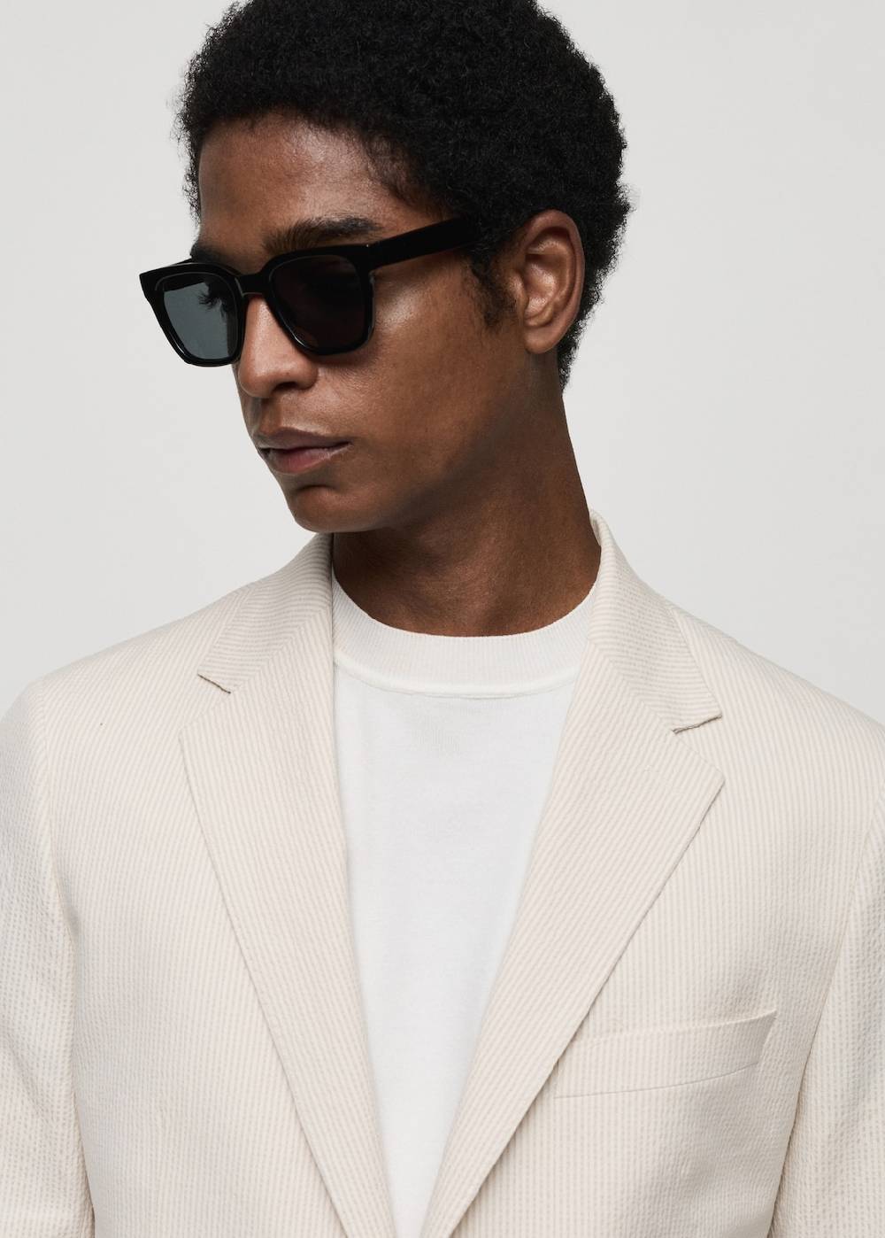 Mango Gestreifte Slim-Fit-Anzugjacke aus Seersucker-Baumwolle Kostenloser Versand