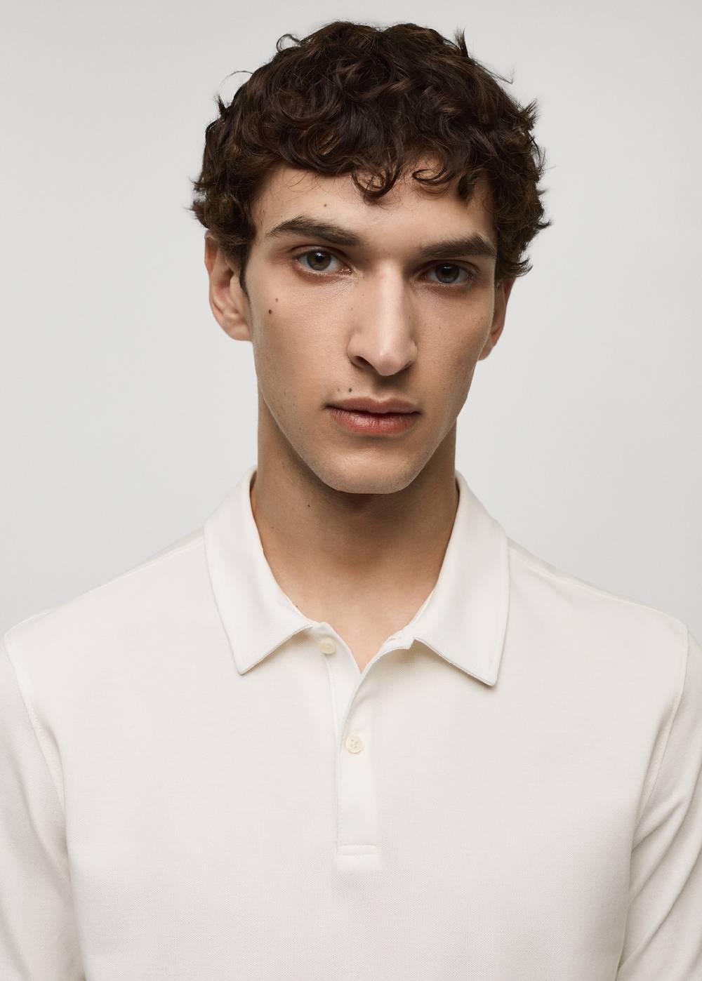 Mango Strukturiertes Slim-Fit-Poloshirt aus Baumwoll-Piqué Kostenlose Rückgabe