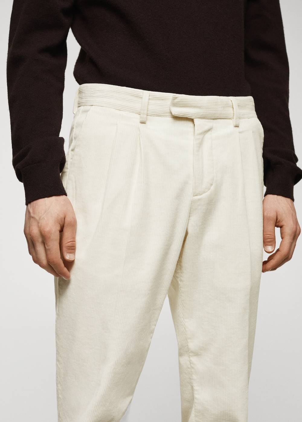 Mango Bundfaltenhose aus Cord Zeitbegrenzte Promotion