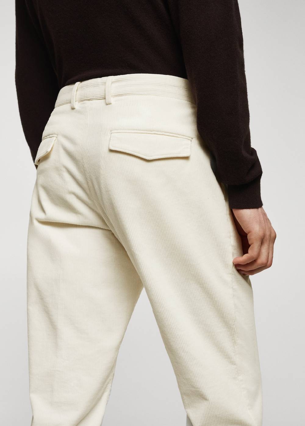 Mango Bundfaltenhose aus Cord Zeitbegrenzte Promotion