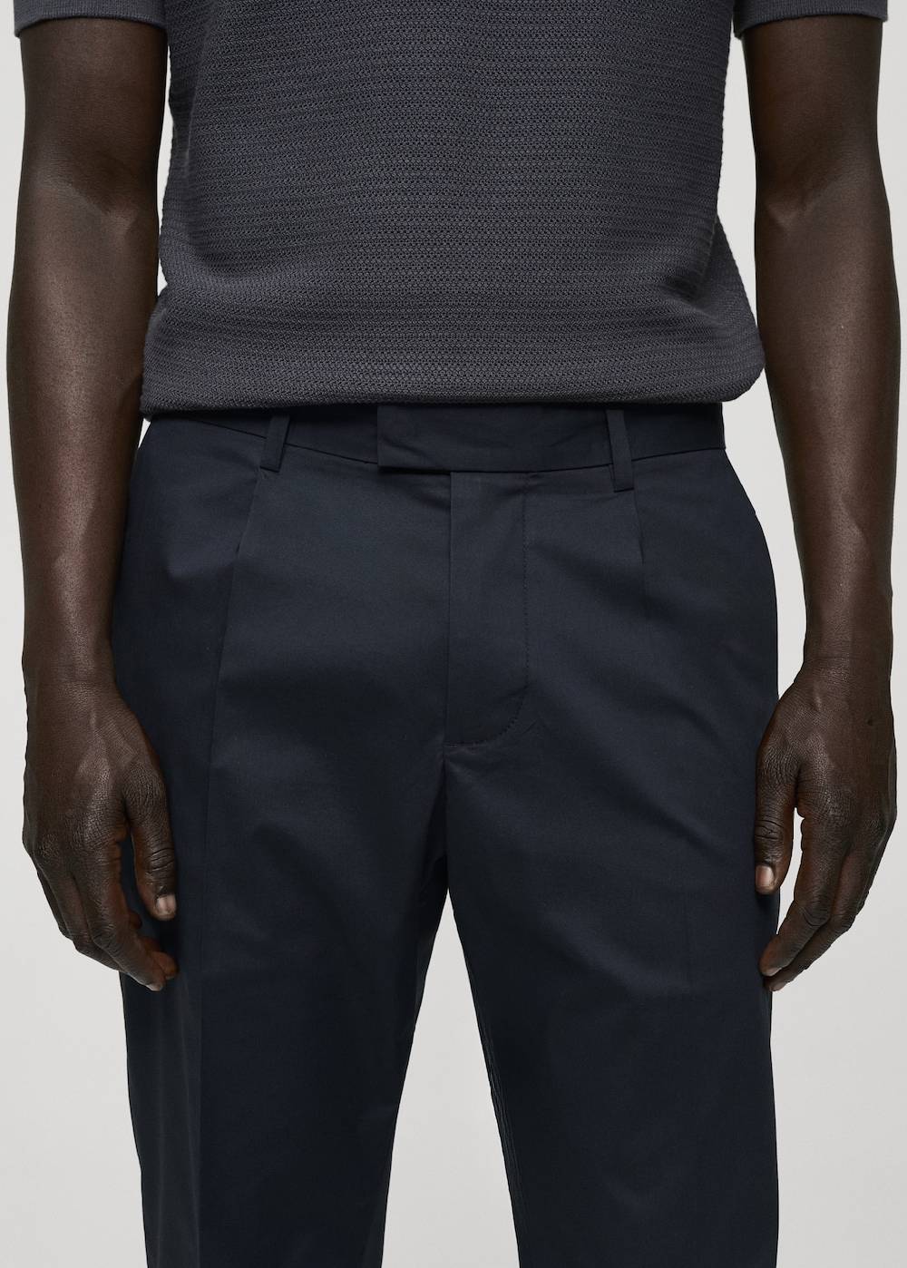 Mango Slim Fit-Bundfaltenhose aus Baumwolle Bis zu 65% Rabatt