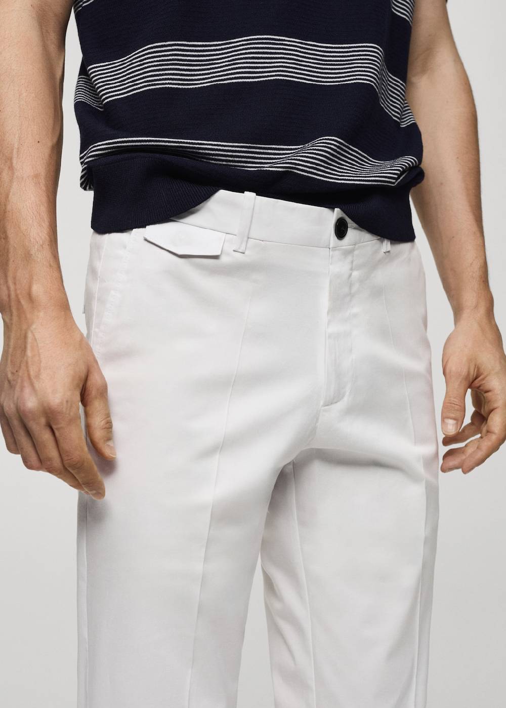 Mango Regular Fit-Baumwollhose mit Struktur Nur noch ein Tag übrig