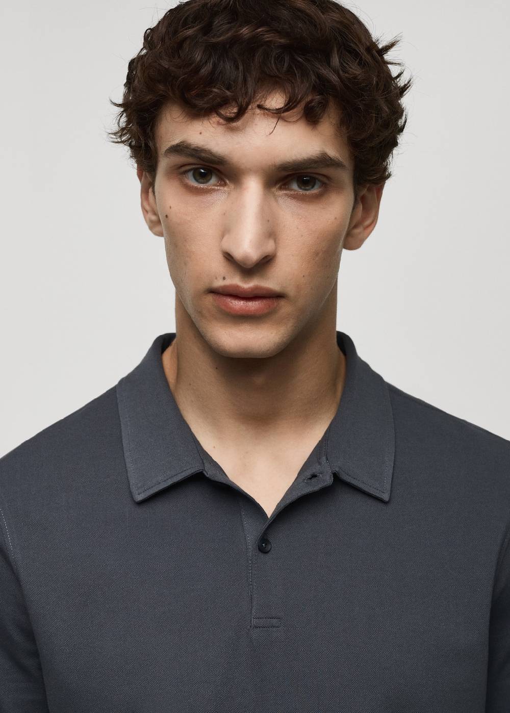 Mango Strukturiertes Slim-Fit-Poloshirt aus Baumwoll-Piqué Kostenloser Versand international