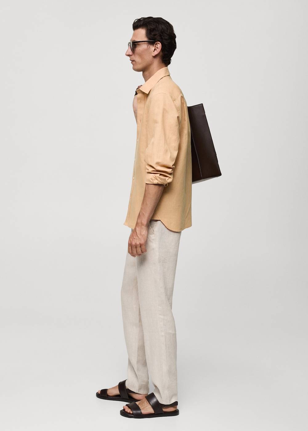 Mango Classic Fit-Leinenhemd Vierteljährliche Förderung