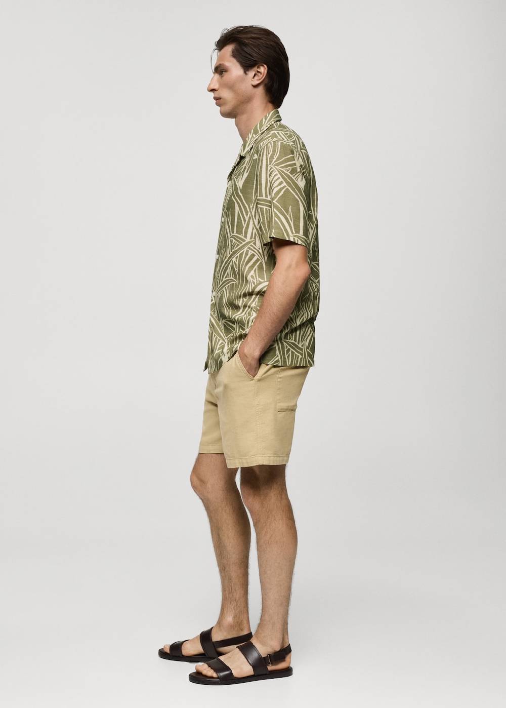 Mango Regular Fit-Hemd mit Blattmotiv Verkauf