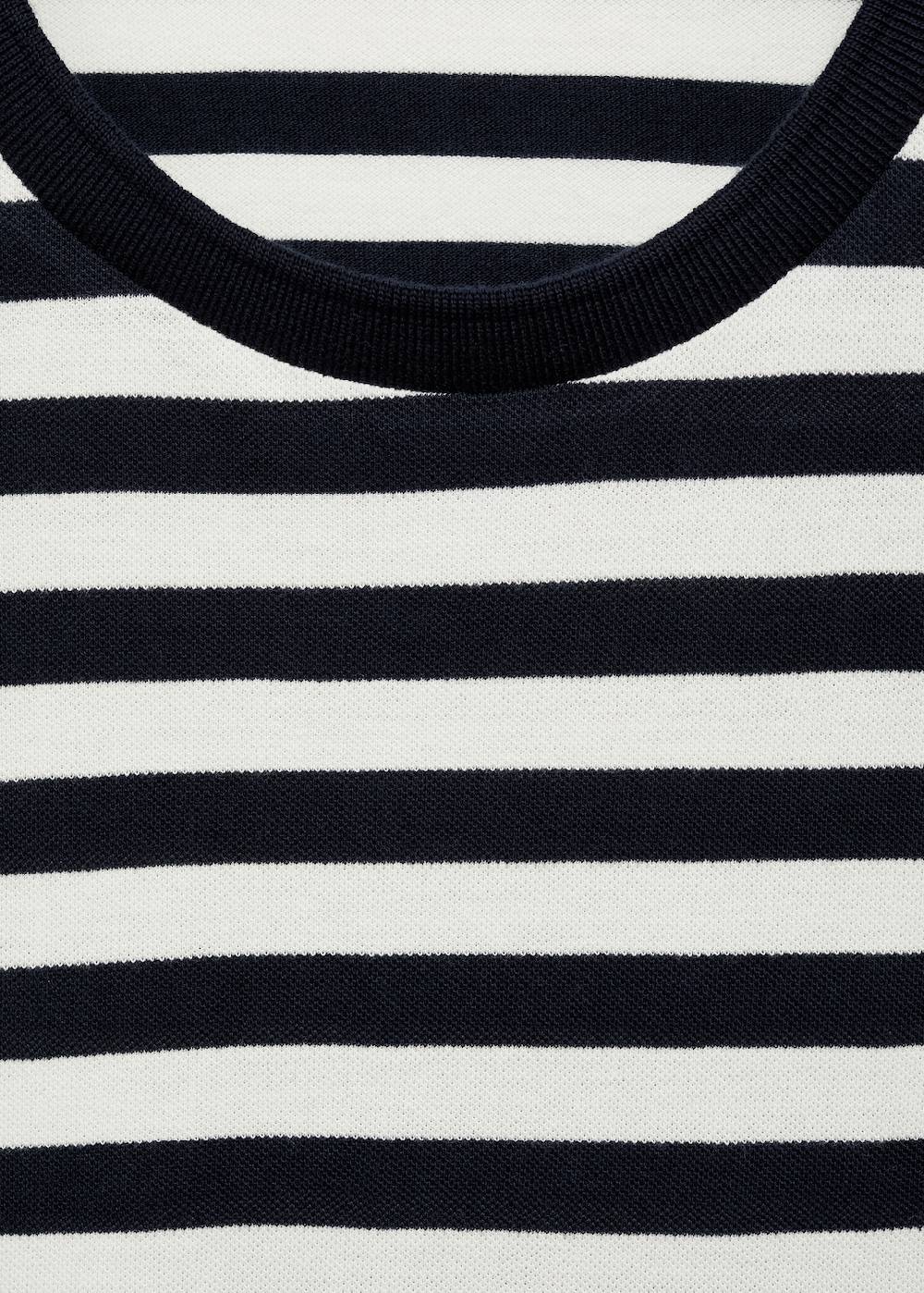 Mango Gestreiftes Regular-Fit-T-Shirt aus 100 % Baumwolle Angebote