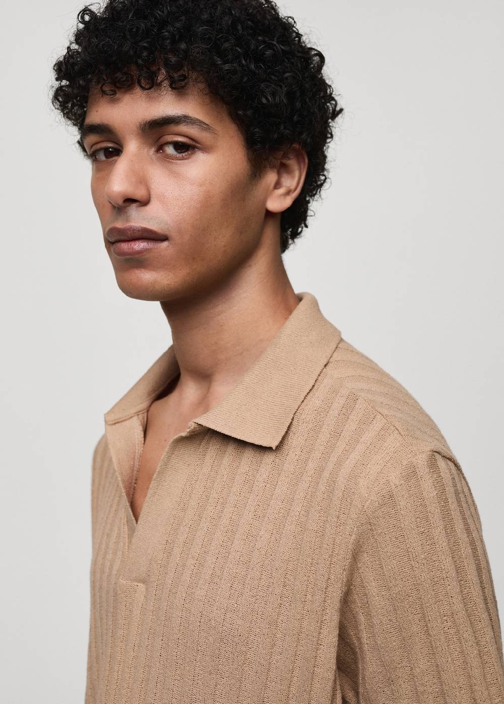 Mango Geripptes Regular-Fit-Poloshirt aus Baumwolle Kostenloser Versand
