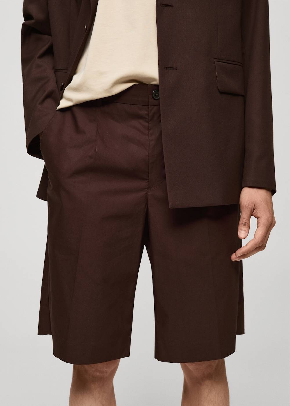 Mango Relaxed Fit-Bermudashorts mit Abnähern Exklusivangebot