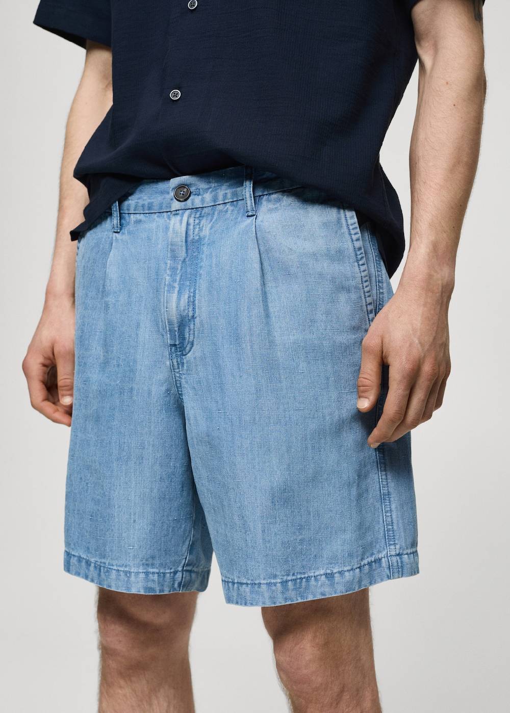 Mango Bundfalten-Bermudashorts aus Hanf mit Lyocell Weihnachtsangebot