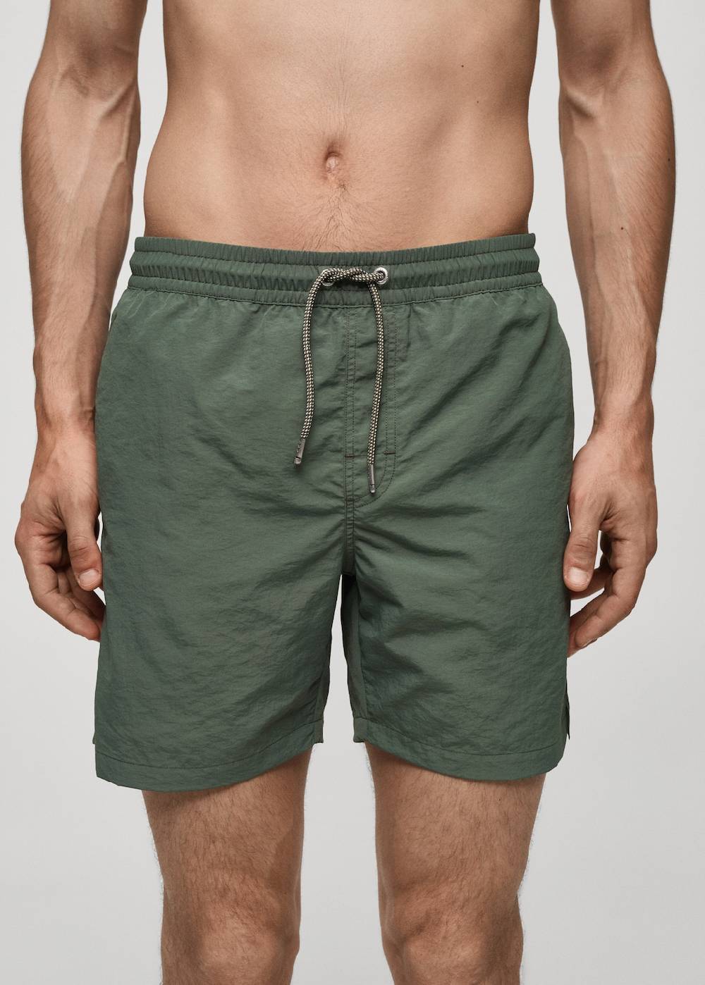 Mango Einfarbige Badeshorts mit Kordelzug Valentinstagsangebot