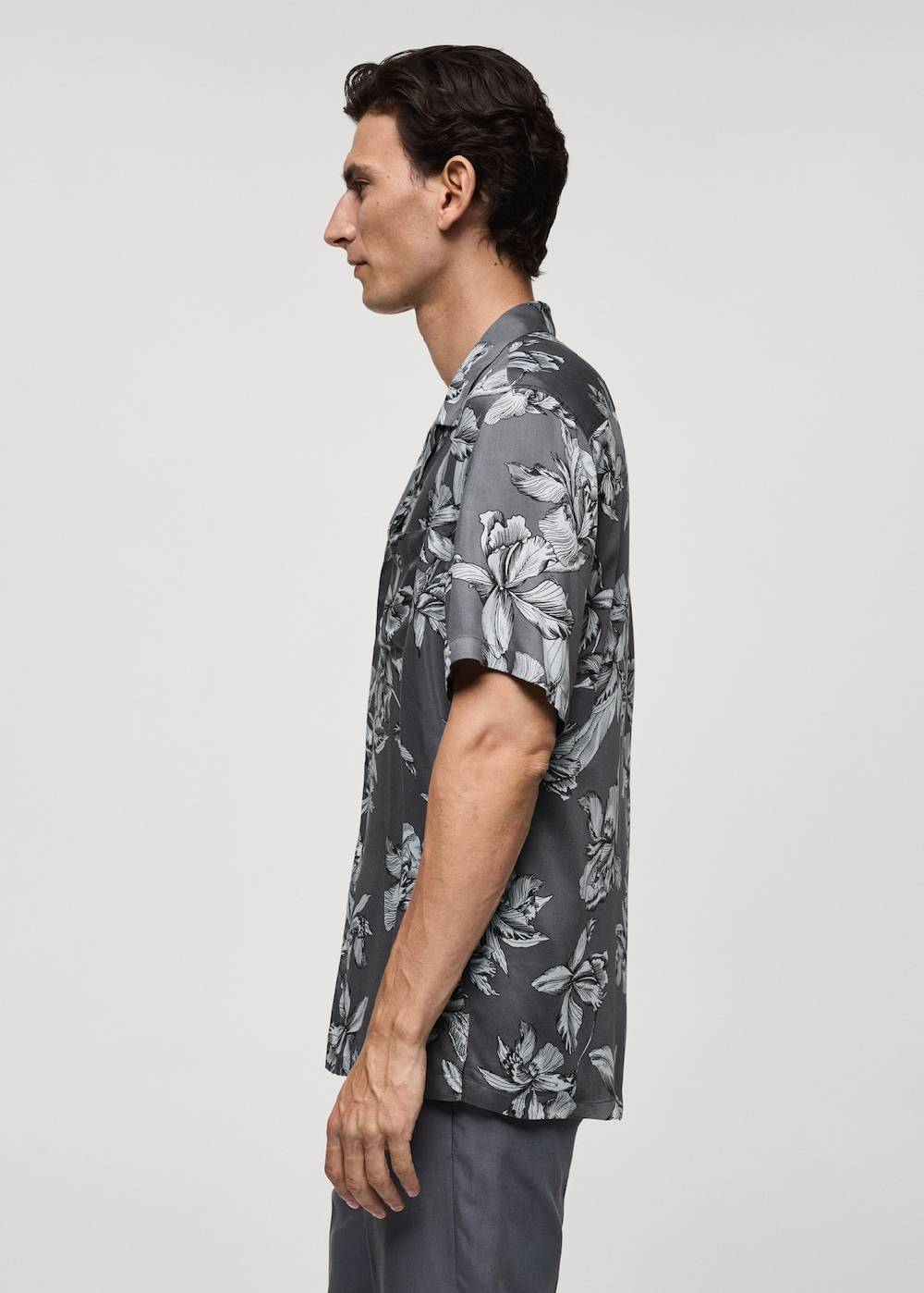 Mango Regular Fit-Hemd mit Hawaiiprint Jubiläumsangebot