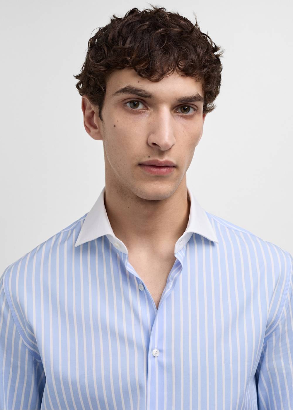 Mango Gestreiftes Slim-Fit-Anzughemd Top Angebot
