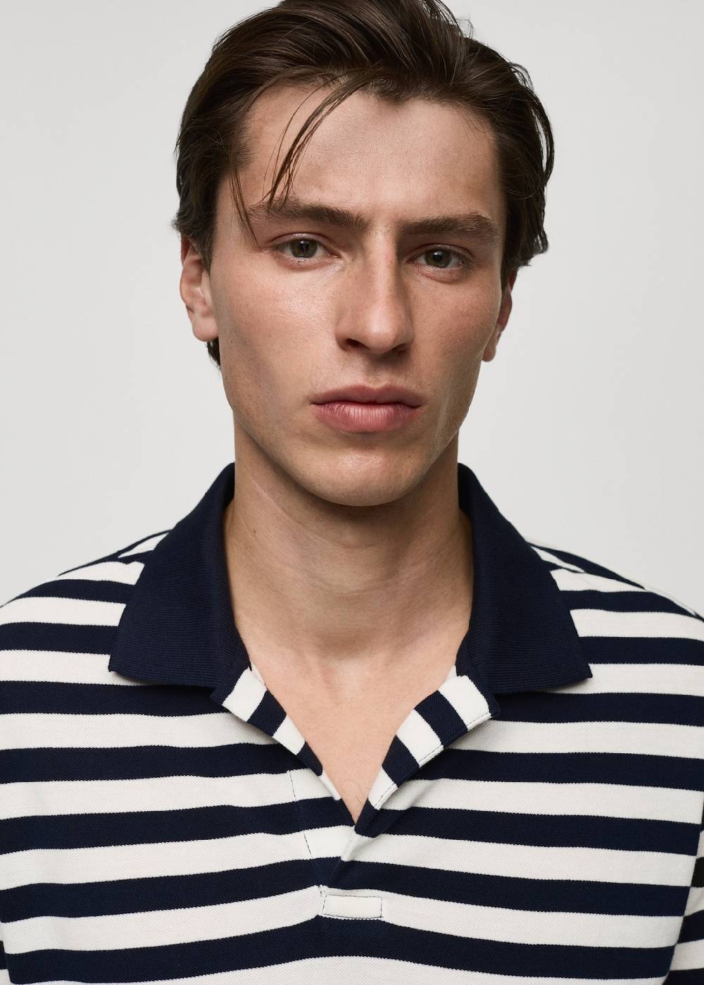 Mango Gestreiftes Regular-Fit-Poloshirt aus Baumwoll-Piqué Bis zu 65% Rabatt