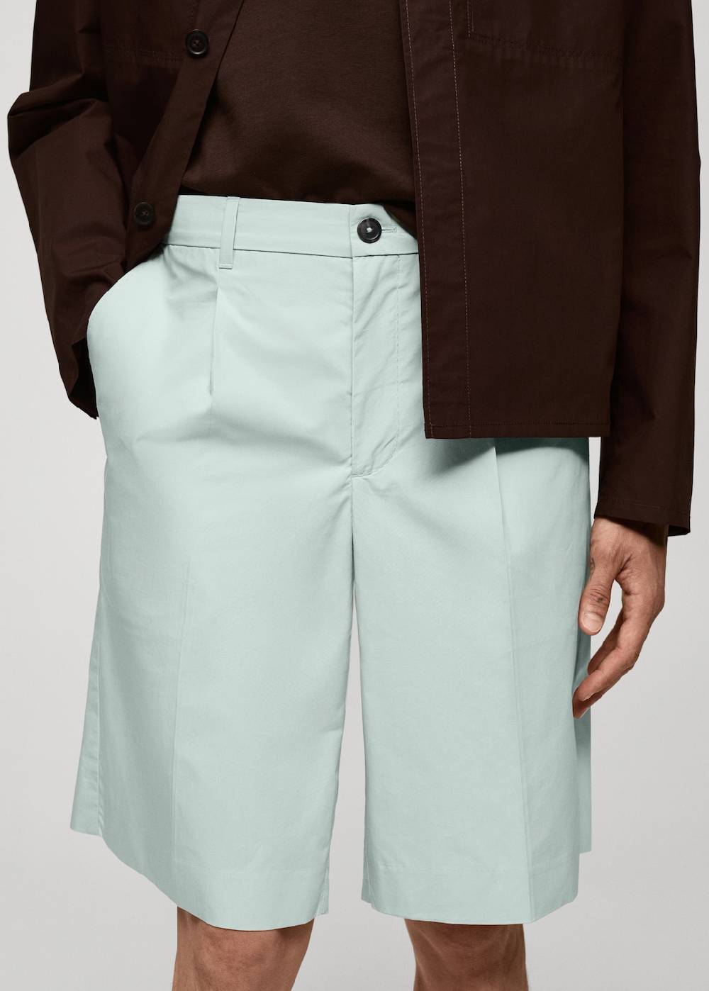 Mango Relaxed Fit-Bermudashorts mit Abnähern Im Verkauf