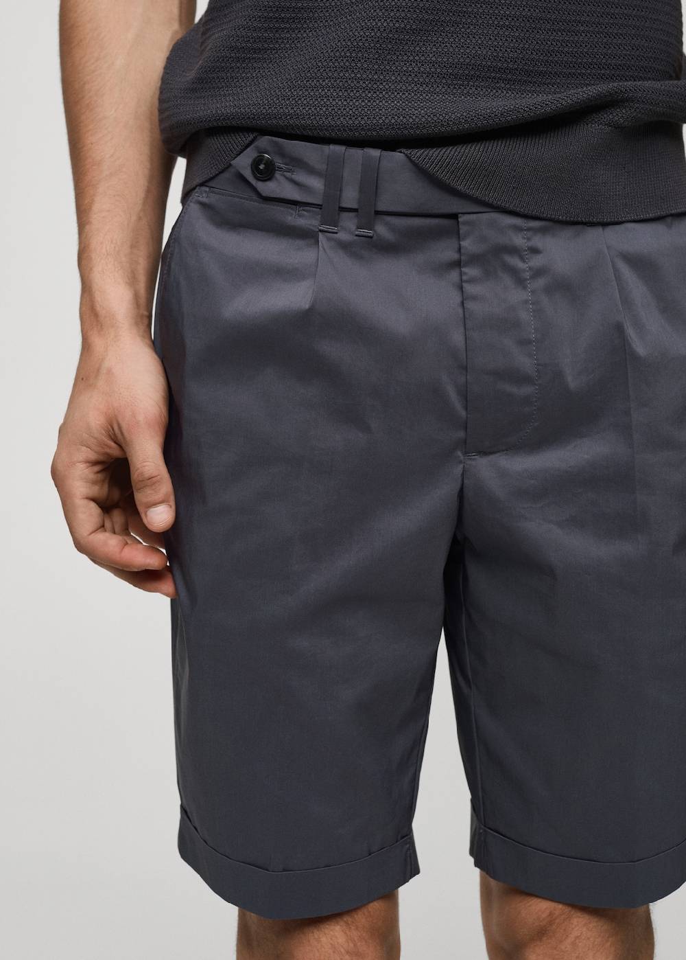 Mango Bermudashorts aus Baumwolle mit Bundfalten im Angebot