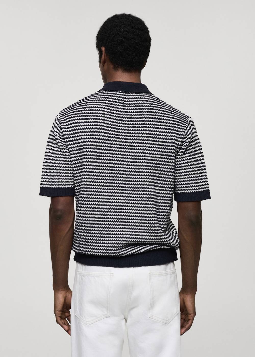 Mango Gestreiftes Stric-Poloshirt mit Kontrastkragen Online Outlet