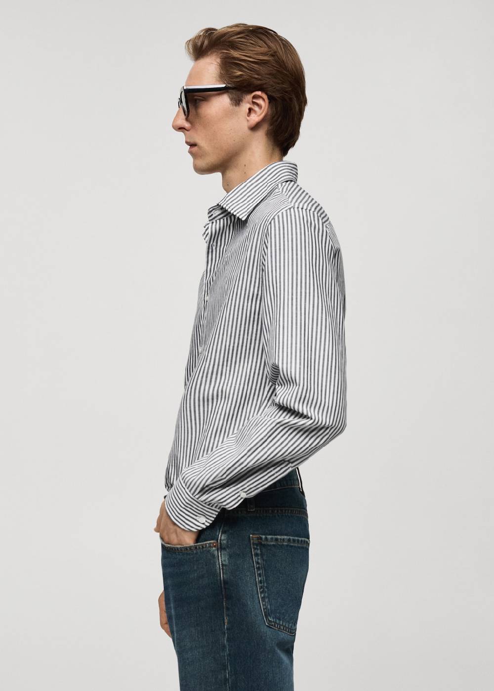Mango Gestreiftes Regular-Fit-Hemd aus Leinen mit Baumwolle Wochenangebot