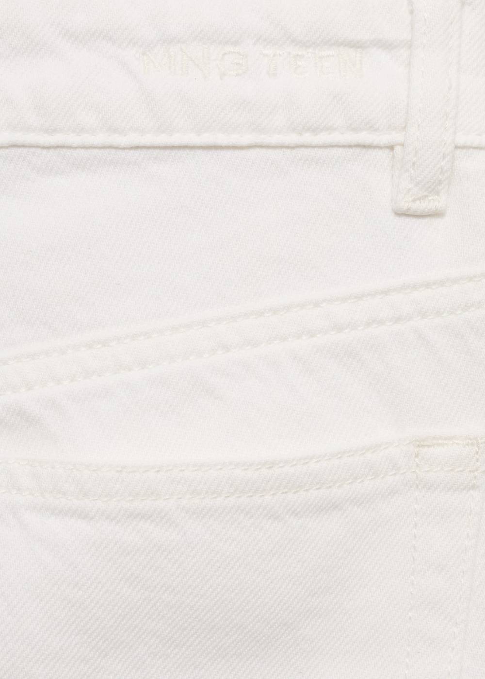 Mango Shorts mit ausgefranstem Saum 2025