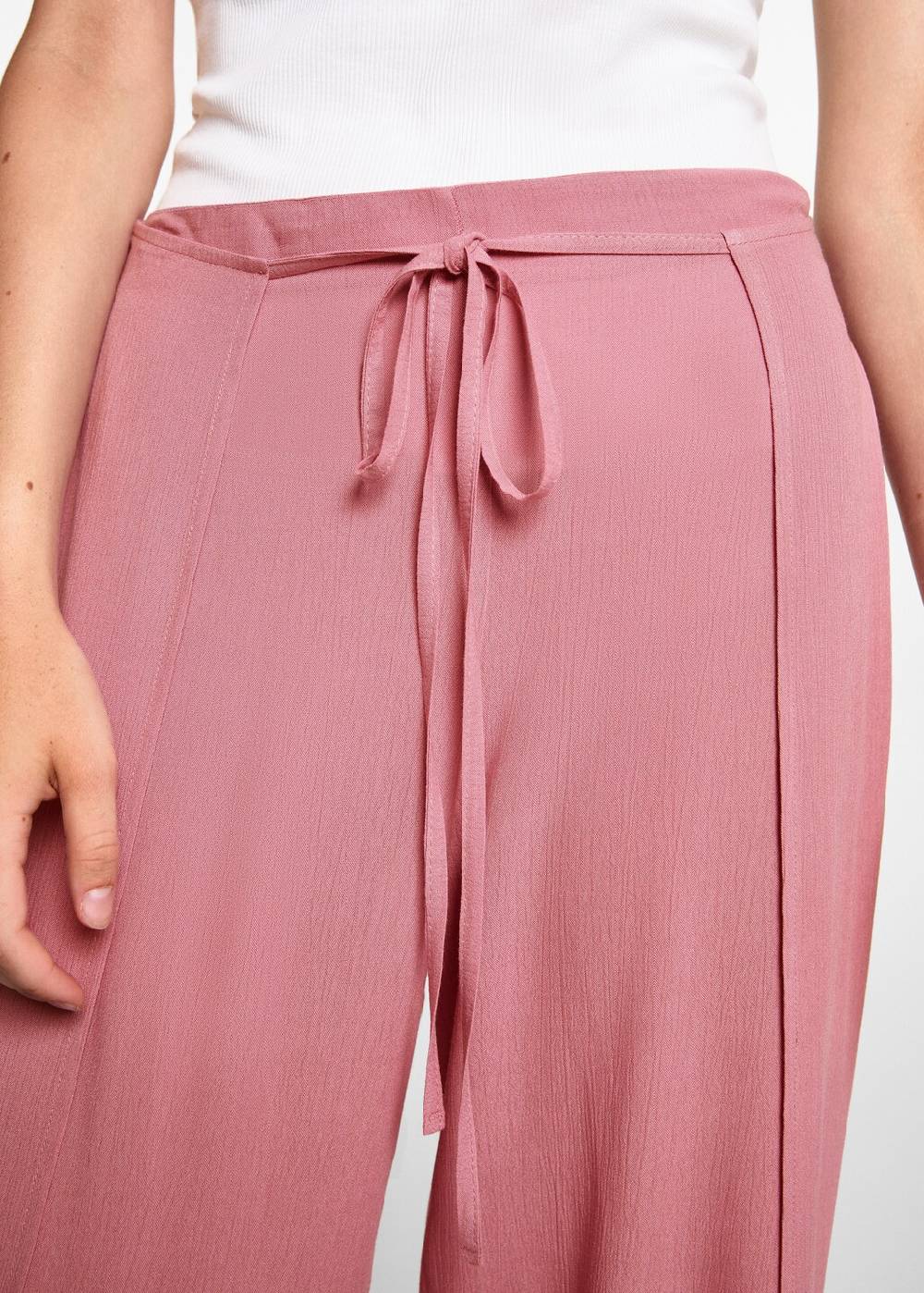 Mango Palazzo-Hose mit Schlitzen Große Rabatte