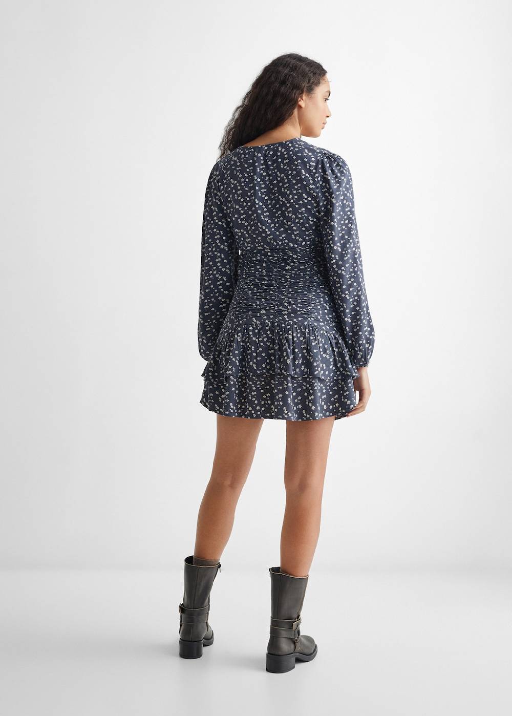 Mango Florales Kleid mit Raffdetails Tägliche Deals