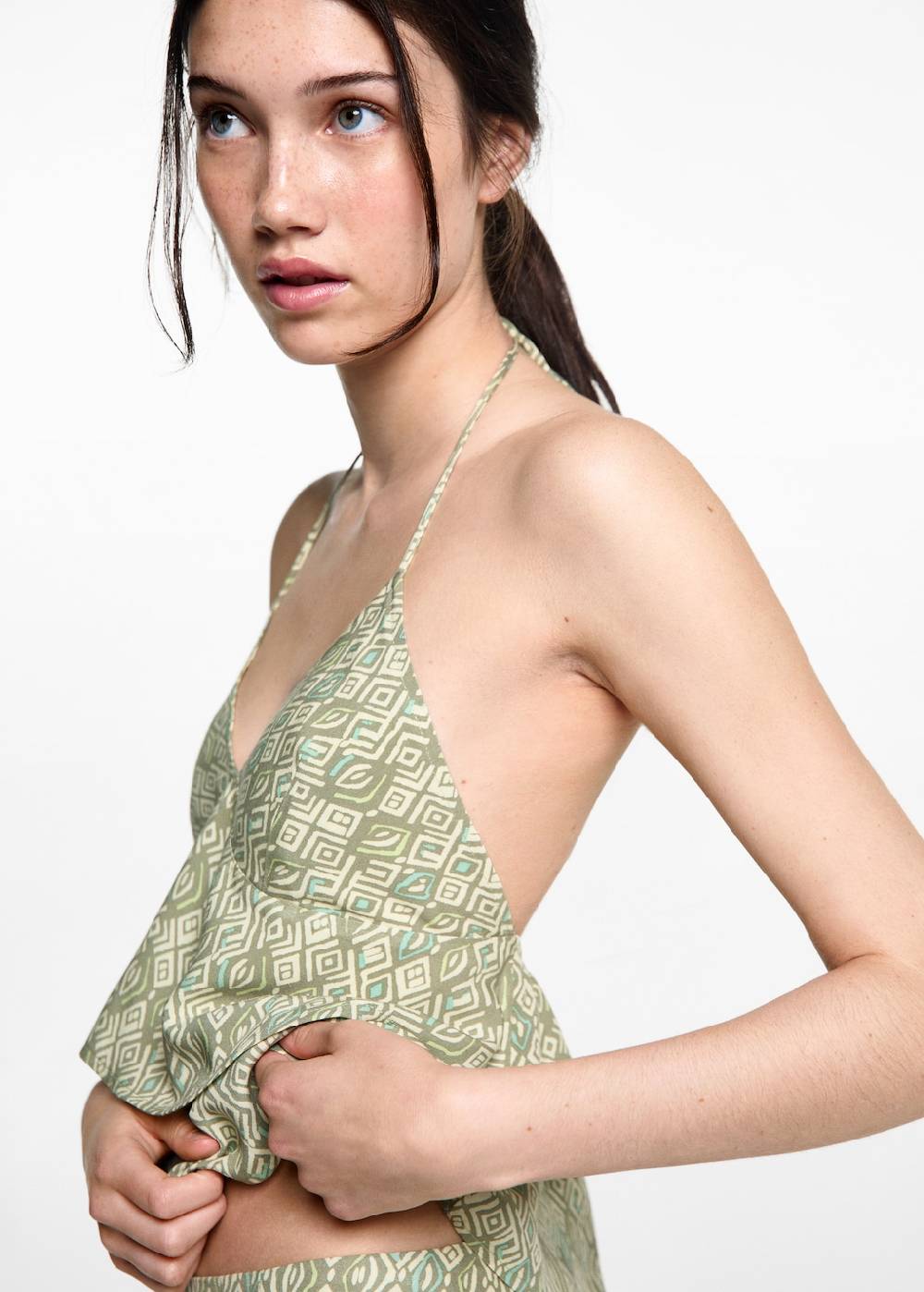Mango Gemustertes Volant-Top Neueste Stile