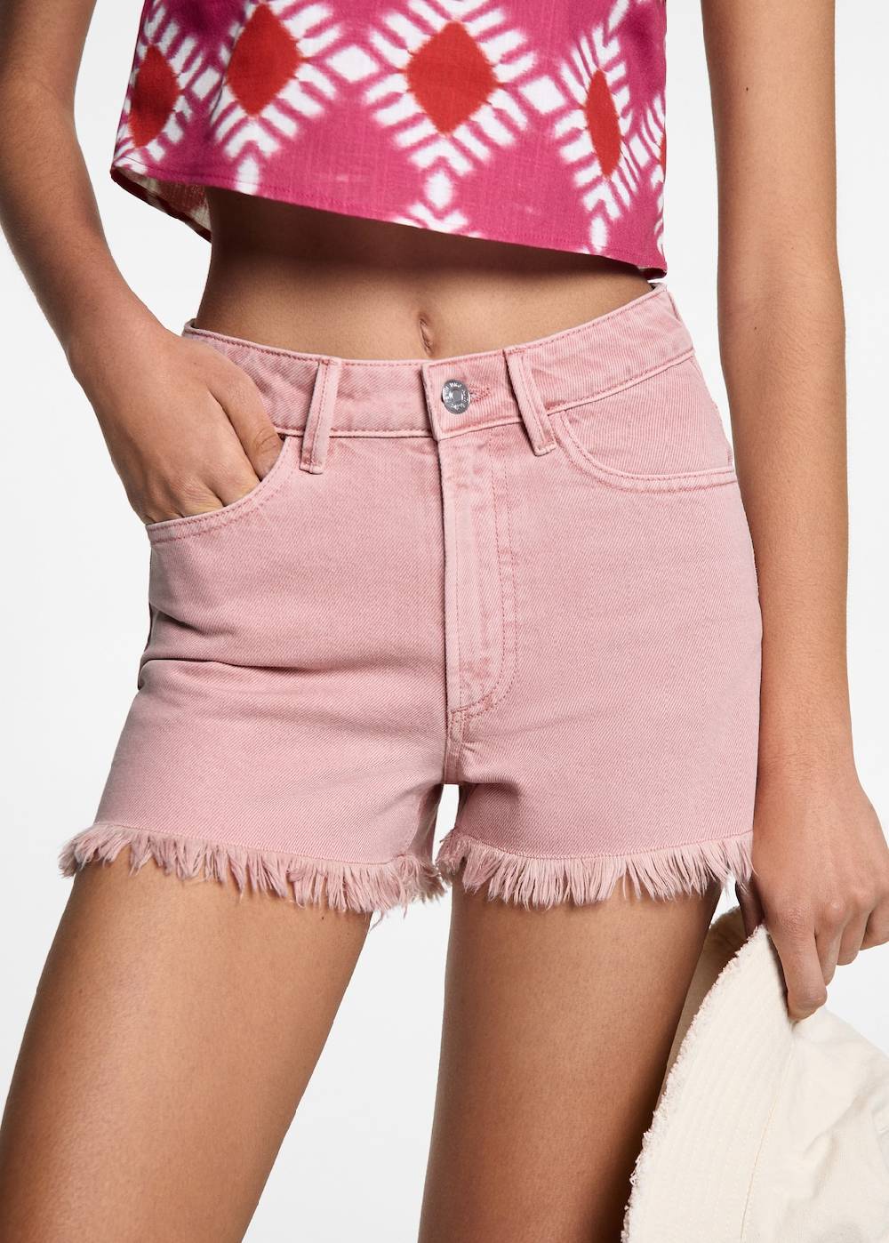 Mango Jeansshorts mit ausgefranstem Saum Vierteljährliche Förderung