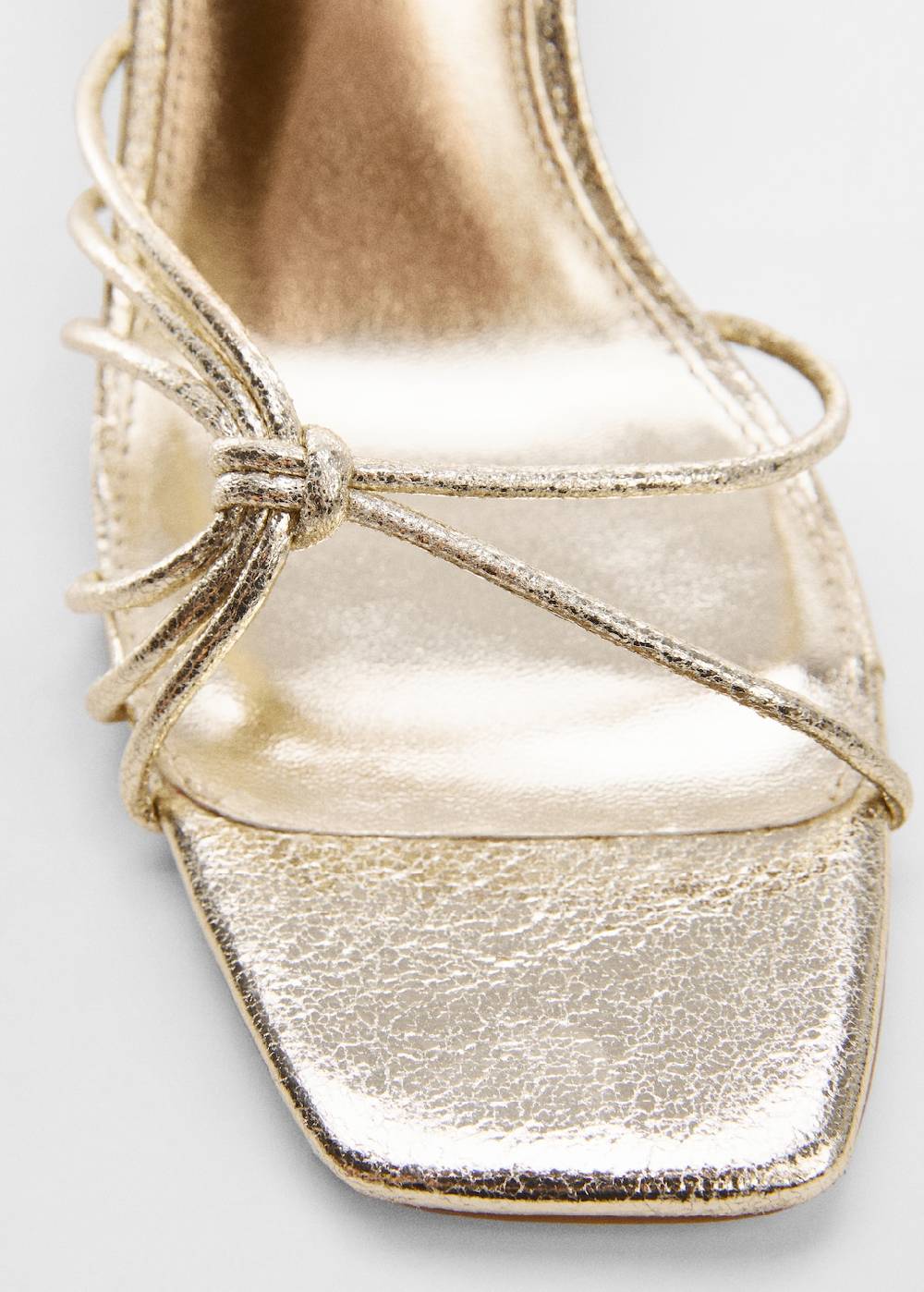Mango Metallic-Riemchensandale mit Absatz Rabatte dieses Monats