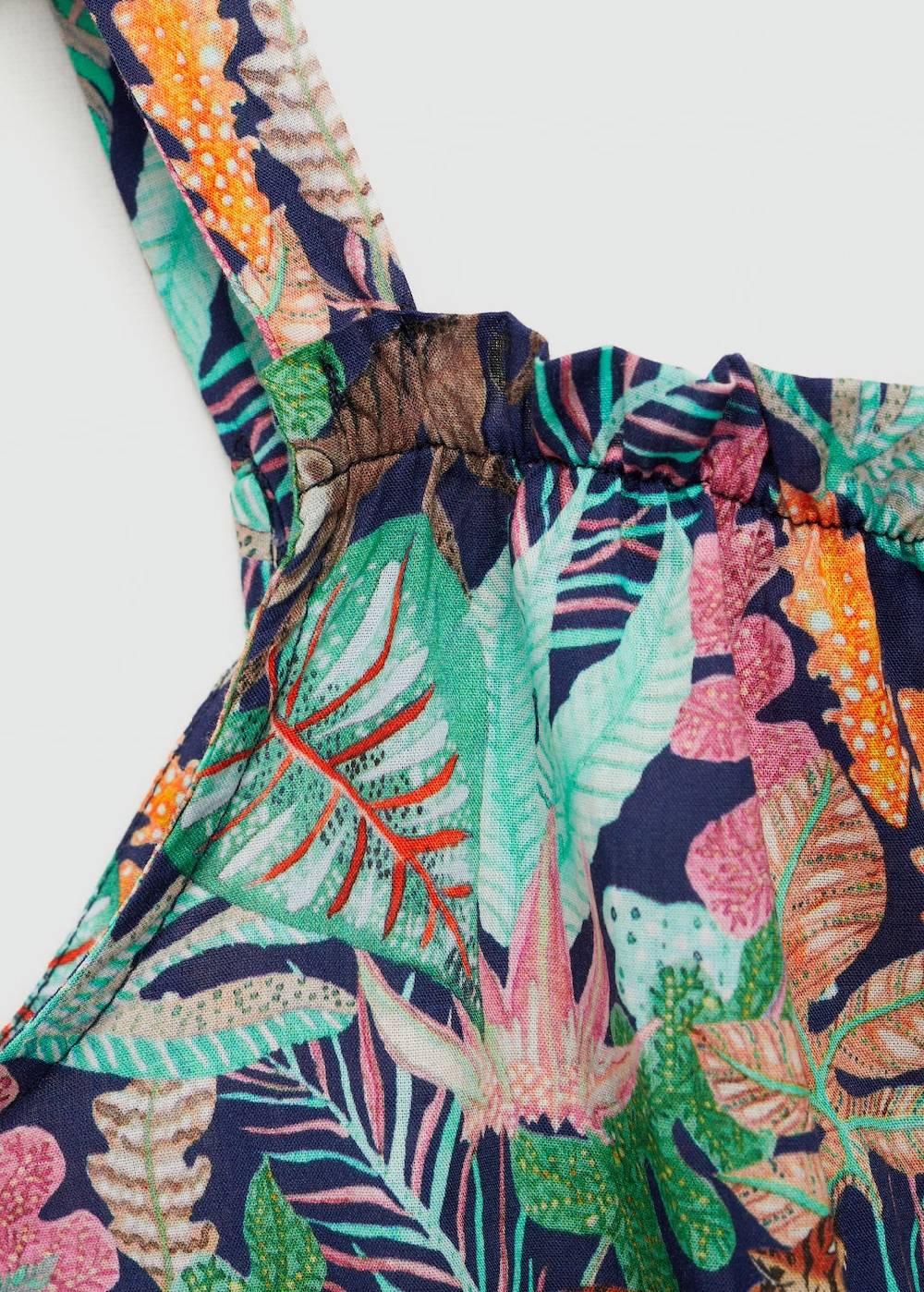 Mango Jumpsuit mit Tropen-Print Muttertagsangebot