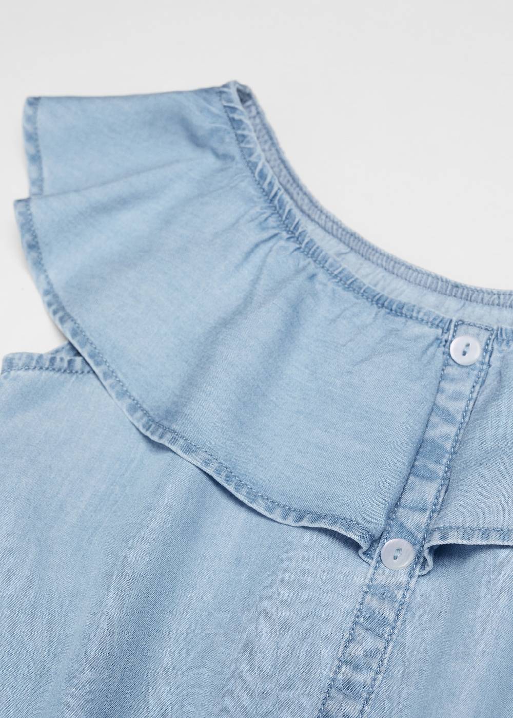 Mango Jeansbluse mit Knöpfen Kauf eins, bekomm eins gratis