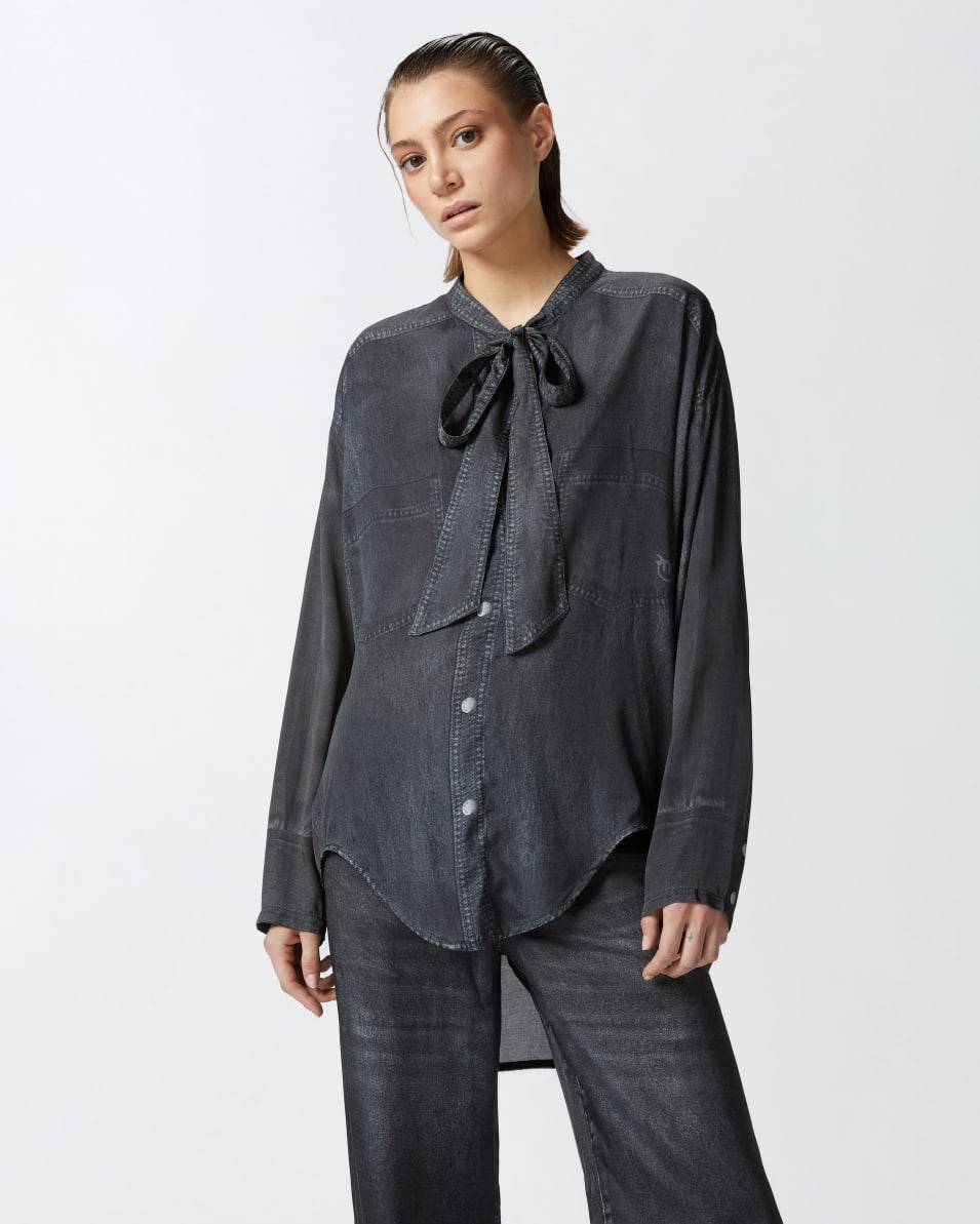 Pinko Leichte Bluse mit schwarzem Denim-Print Lagerräumung