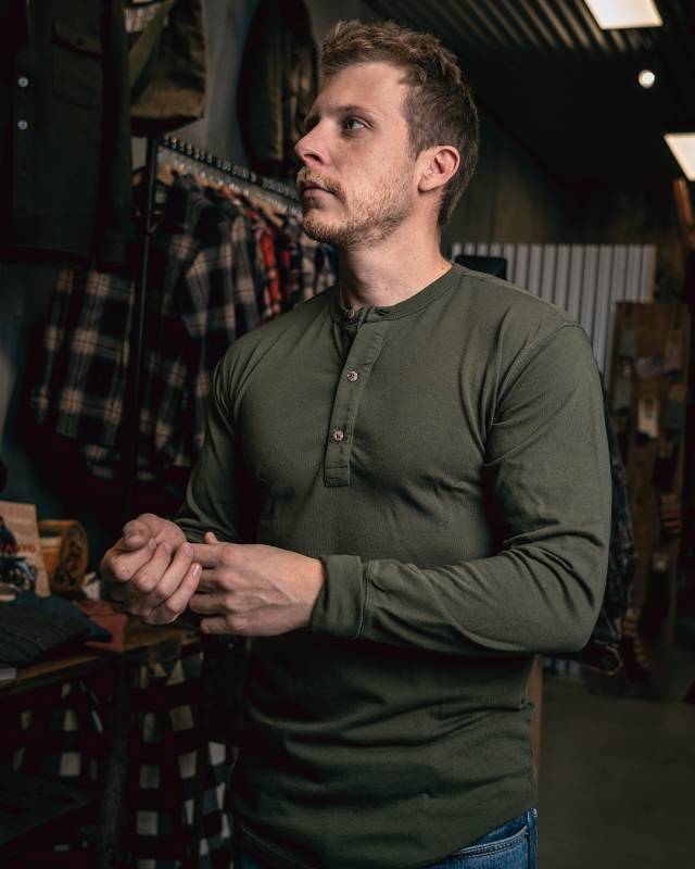 Pike Brothers 1927 Henley Shirt long sleeve Mojave green Saisonschlussverkauf