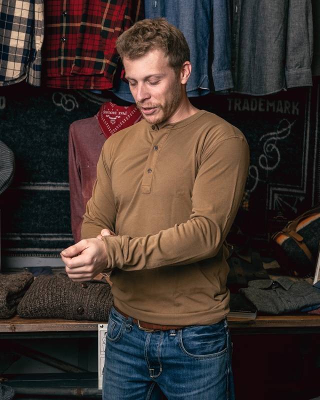 Pike Brothers 1927 Henley Shirt long sleeve Mojave brown Weihnachtsangebot